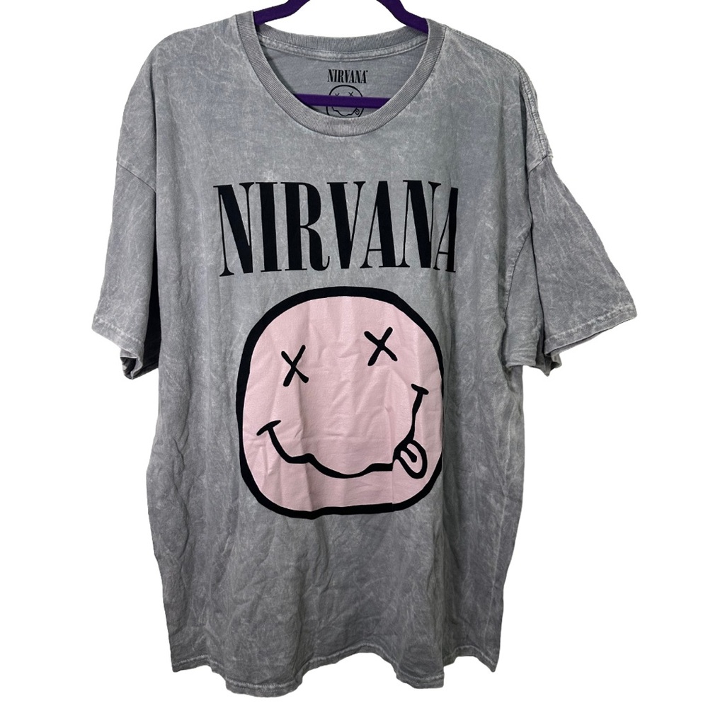 Nirvana Gray T-Shirt with Pink Graphic NWOT